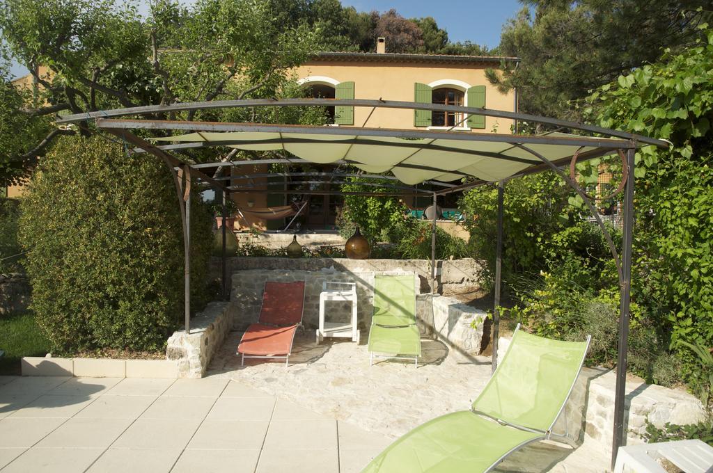 Gîte de Bacalan Mormoiron Habitación foto