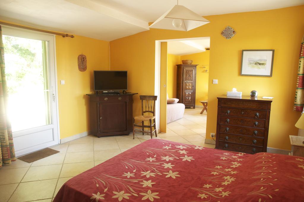 Gîte de Bacalan Mormoiron Habitación foto