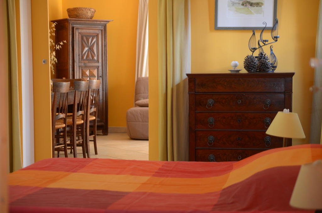 Gîte de Bacalan Mormoiron Habitación foto